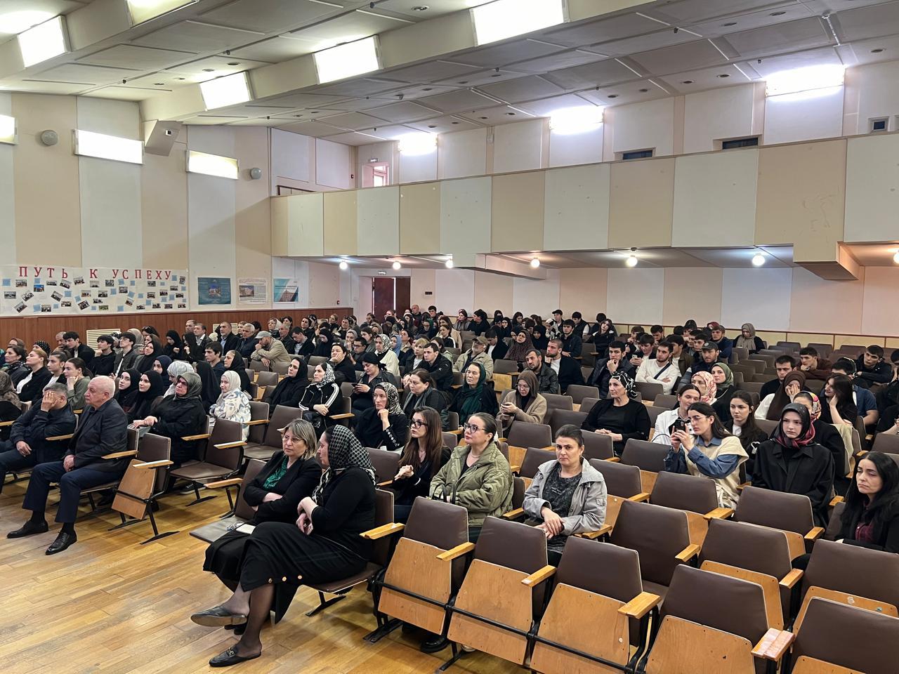 Представители Финансового университета (г. Владикавказ) посетили Махачкалинский финансово-экономический колледж