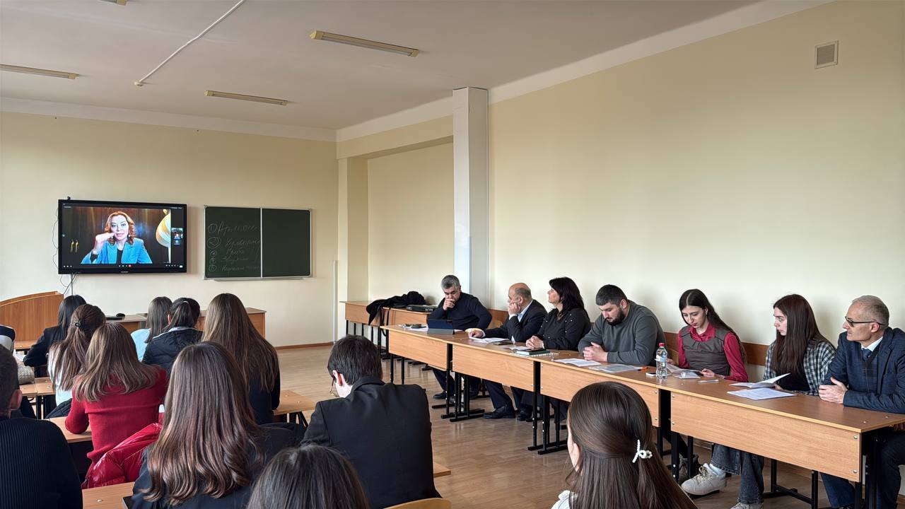 Всероссийский круглый стол «Корпоративное управление: современные вызовы и стандарты качества» состоялся во Владикавказском филиале Финуниверситета